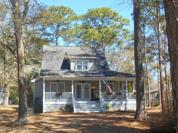 208 Park Avenue Ext, Southport, NC 28461