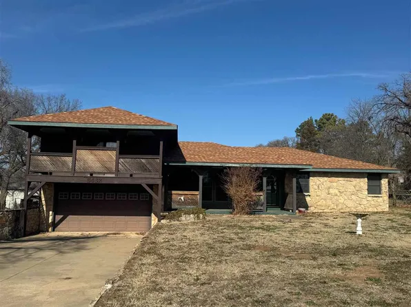 5462 E 80th Rd, Ponca City, OK 74604