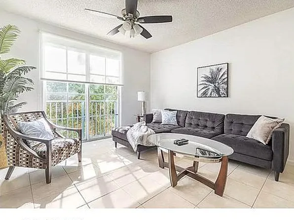 630 S Sapodilla Ave APT 320, West Palm Beach, FL 33401