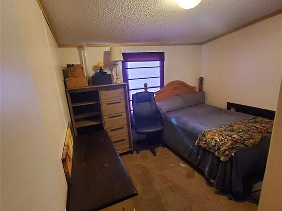 4th image of 7445 Columbia Dr