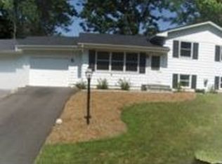 7132 Windgate Rd, Woodbury, MN 55125