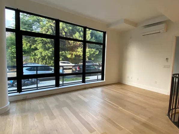 25 Bruckner Boulevard image 1 of 31