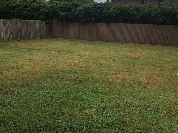 2nd image of 1521 Windtree Pl
