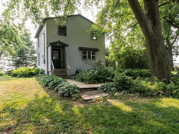 304 8th St SE, Hayfield, MN 55940