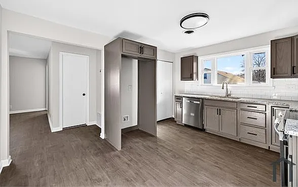 4406 W Argyle Dr — Photo 11
