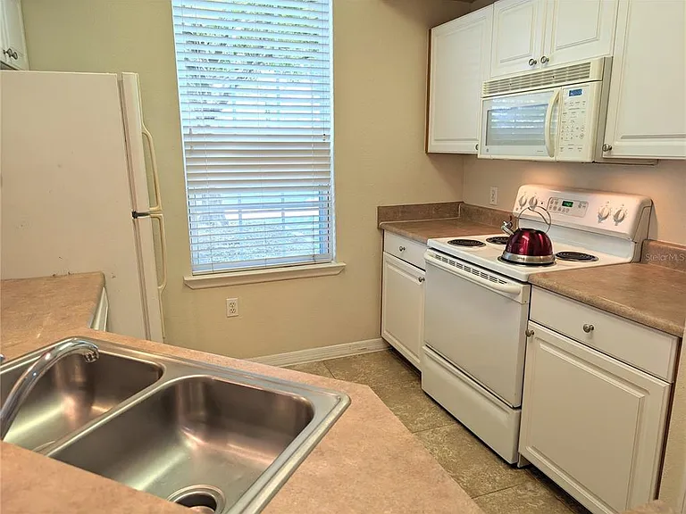 5711 Soldier Cir #102 — Photo 7