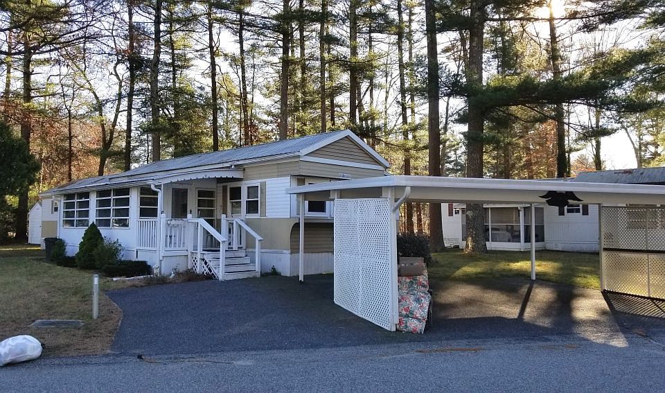 1st image of 15 Rosewood Dr