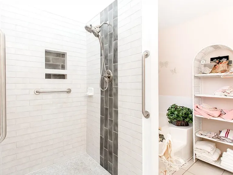 6229 Huckleberry Rdg — Photo 10