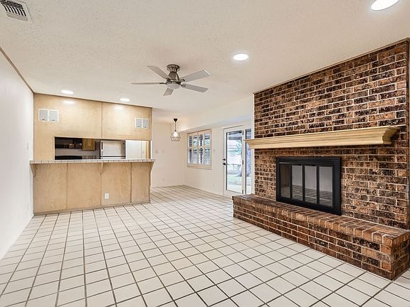 3rd image of 6614 Madeleine Dr