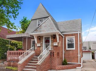 515 Beach 138 St #138, Rockaway Park, NY 11694