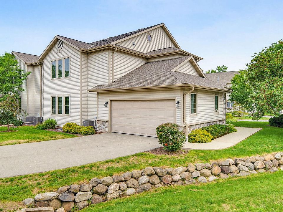 1st image of 2215 Circle RIDGE #B