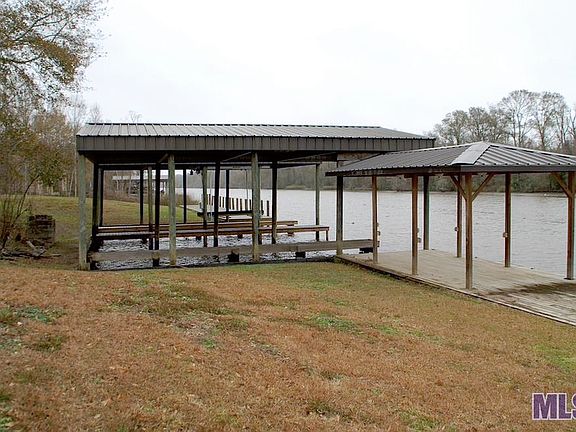3rd image of 21423 Waterfront East Dr
