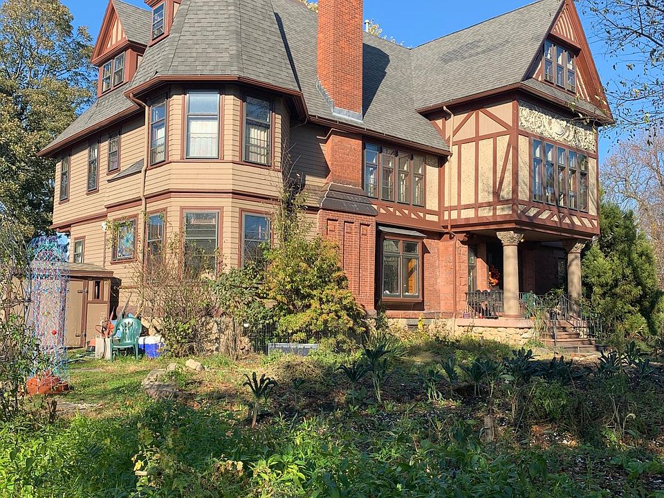 1st image of 153 Ontario St #2