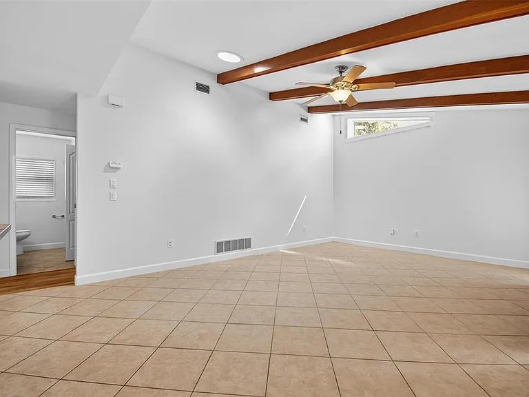231 Wellington Dr — Photo 22