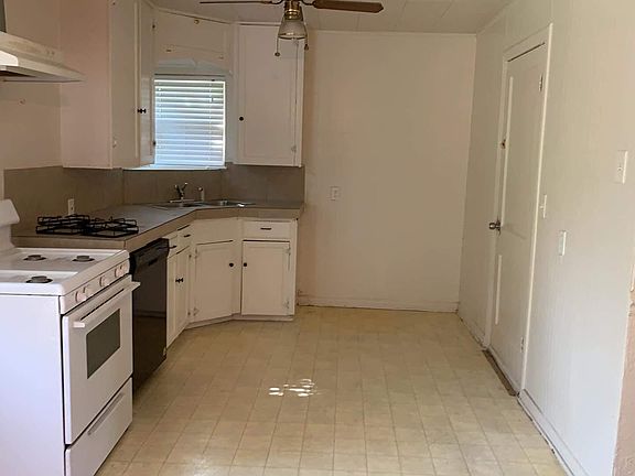 5th image of 3328 La Verne Ave