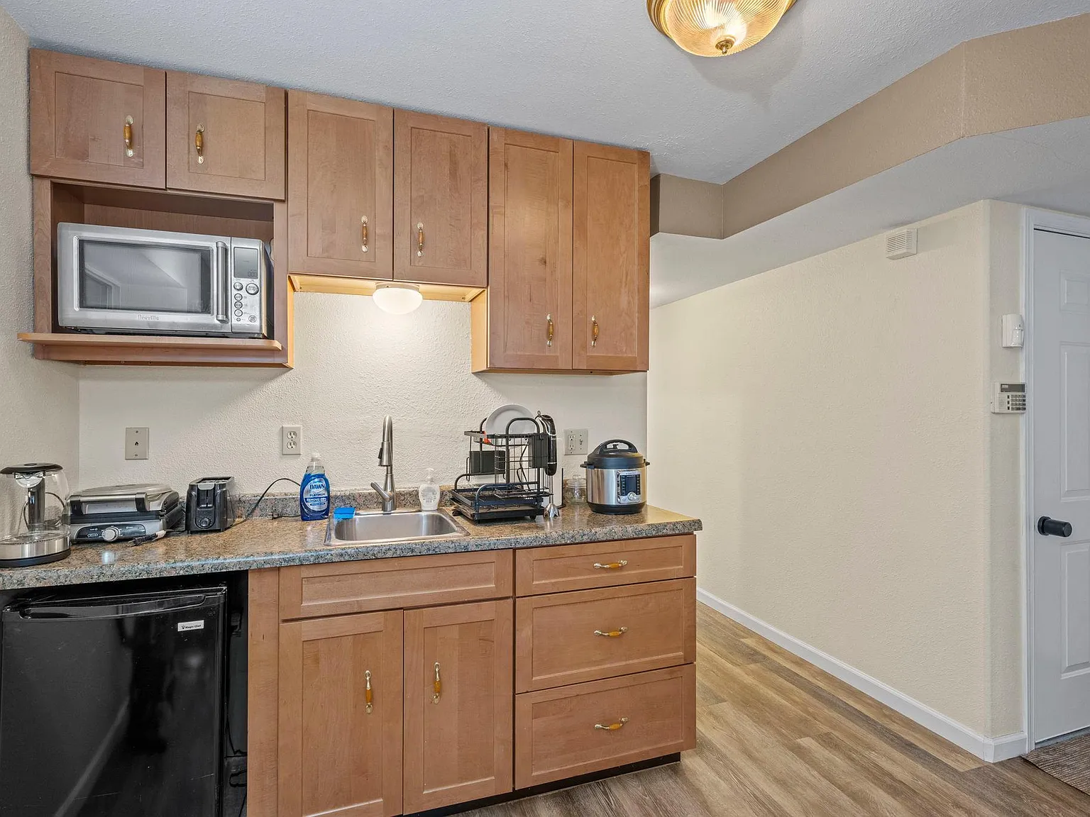 7327 Dumar Way SW — Photo 4