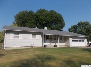 207 Rogers Rd, Carthage, IL 62321
