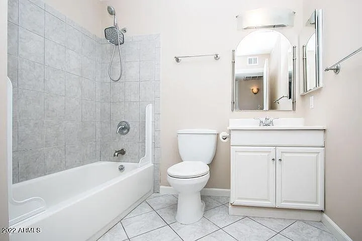 4 bed, 1506 sqft, $3,599 — Photo 4