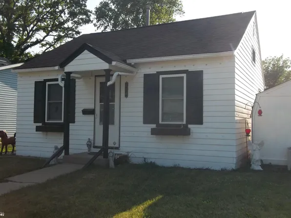 510 N 1st Ave, Winterset, IA 50273