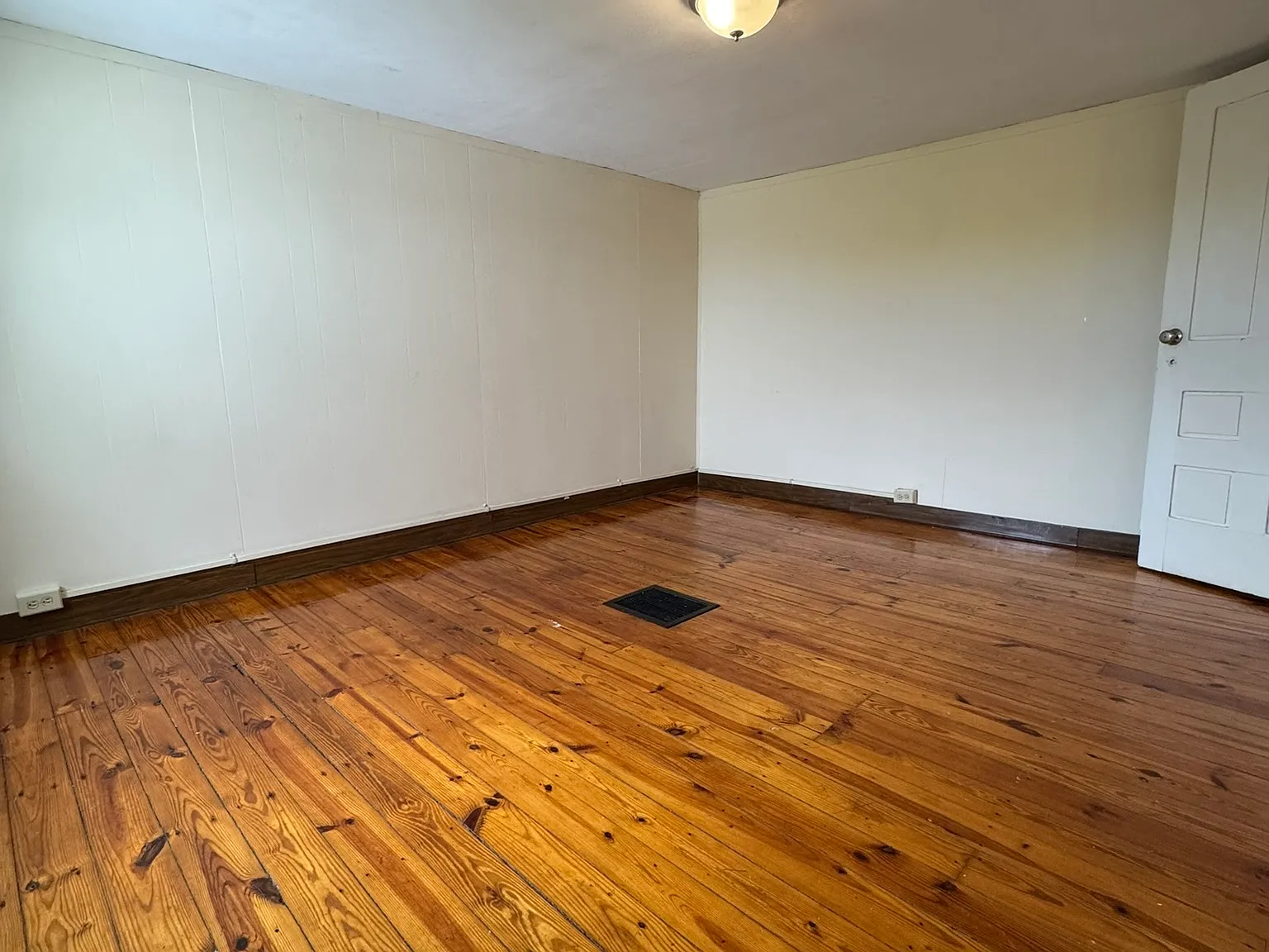 46 Old Amherst Road - 3 — Photo 4