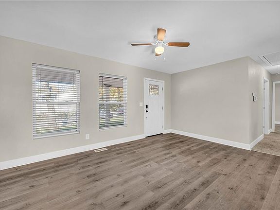 5th image of 8305 E 98th Ter