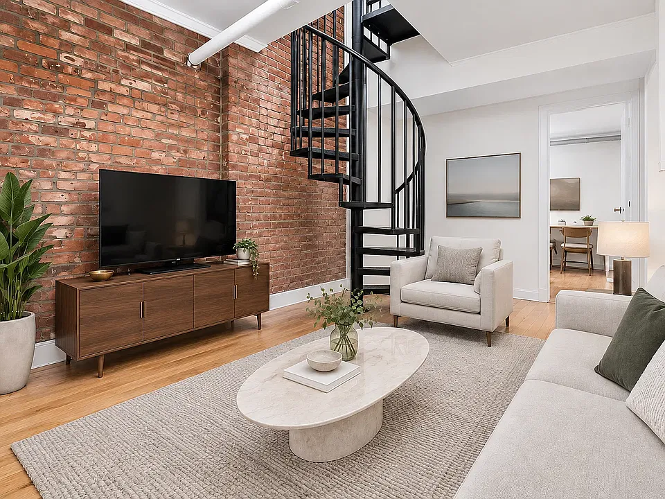 121 Henry St #2