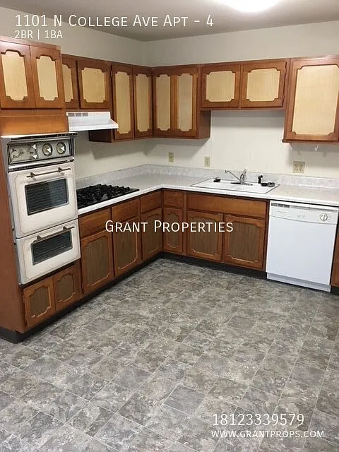 1101 N College Ave Apt #4 — Photo 4