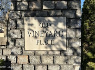 4215 Wine Cellar Ct, Louisville, KY 40272