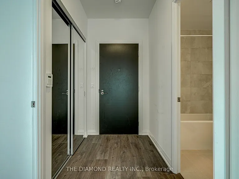 101 Erskine Ave #321 — Photo 13