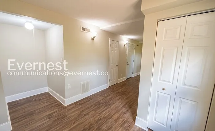 2 bed, 1.0 bath, 1200 sqft, $1,395 — Photo 3
