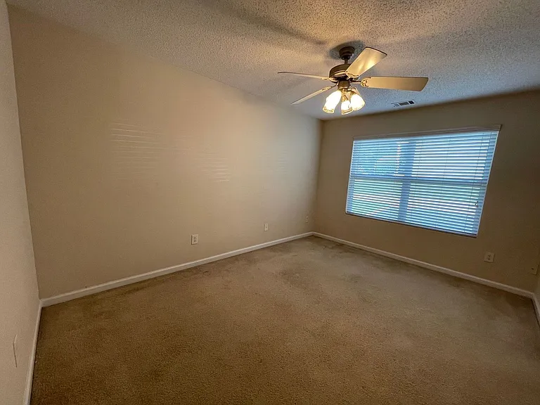 111 Katydid Dr — Photo 6