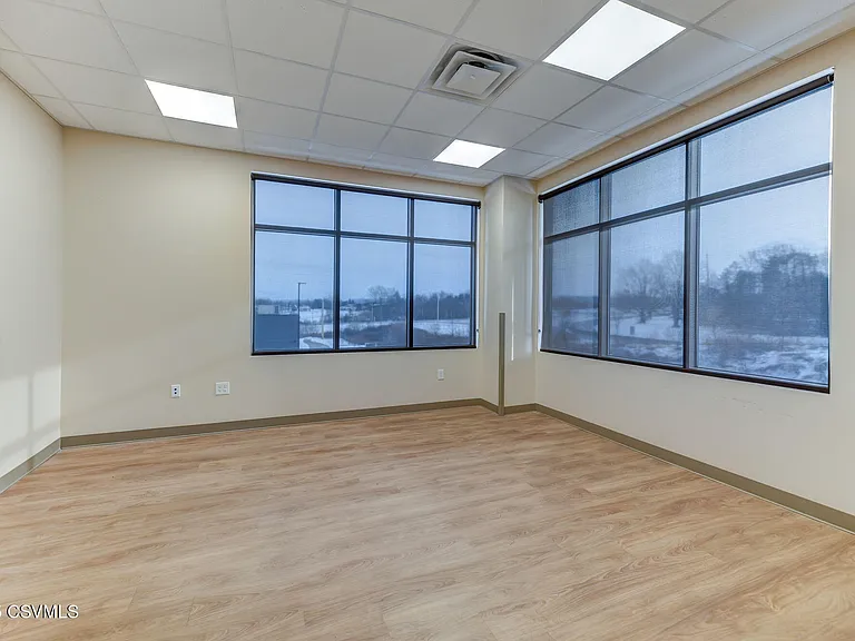 1033 Alliance Park Dr #2 — Photo 56