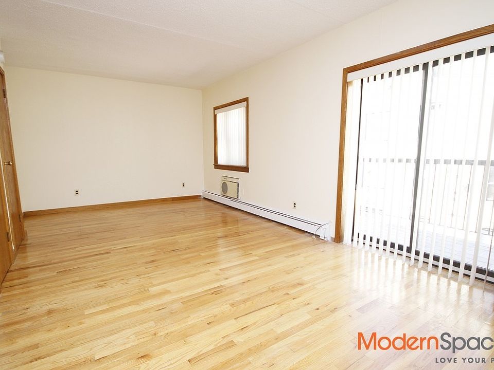 1st image of 3244 31st St APT 2G