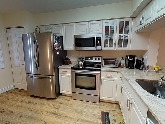 5th image of 12547 Imperial Isle Dr APT 106