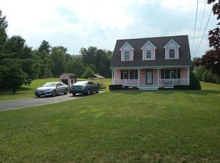 35 April Dr, Litchfield, NH 03052