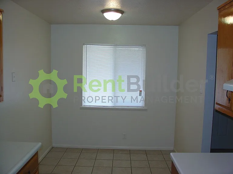 205 Vassar Dr SE — Photo 29