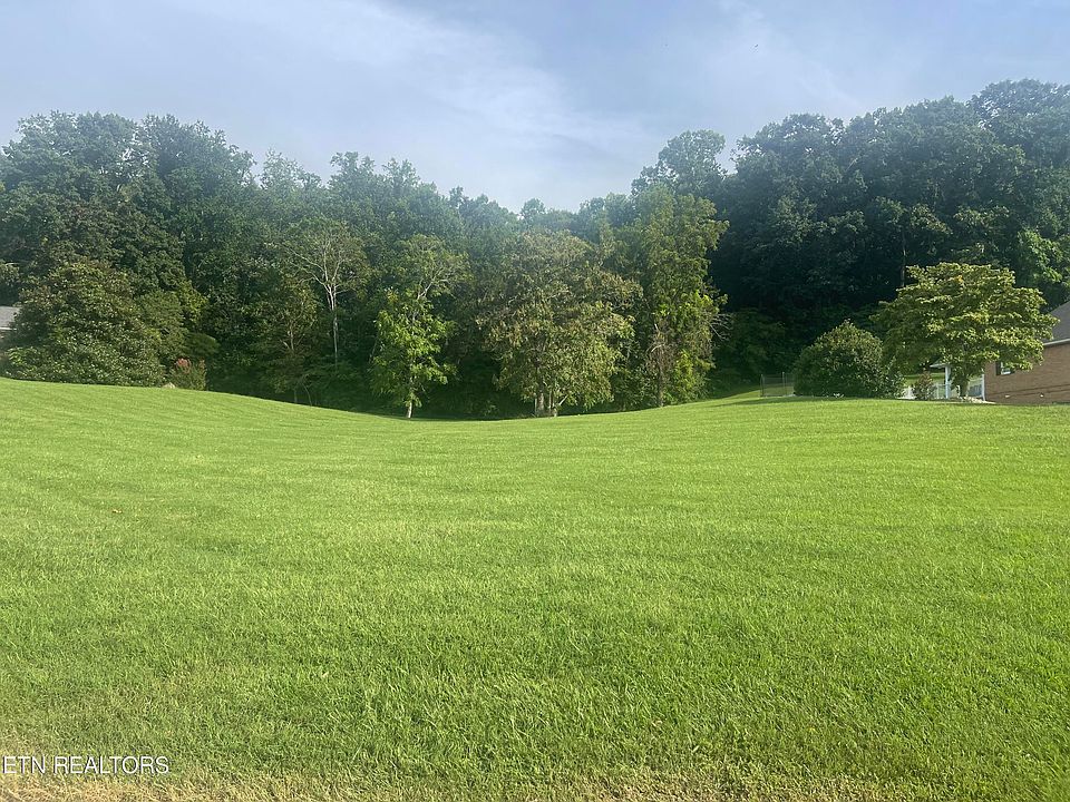 1st image of 18 Hidden Brook Dr