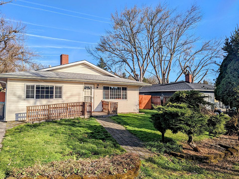 1st image of 16226 SE Arista Dr