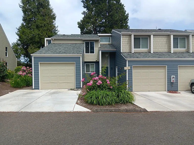 LOCKHAVEN HILL ESTATES — Photo 137