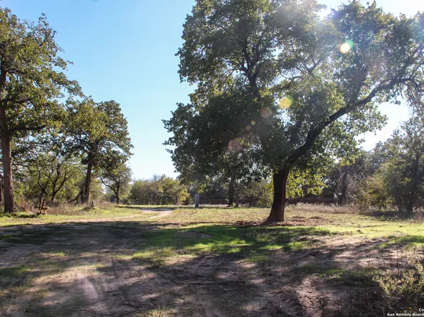 2864 STILL MEADOW RD LOT O, Seguin, TX 78155
