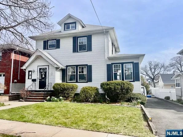 891 Ray Ave, Ridgefield, NJ 07657