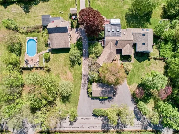 78 Daniels St, Franklin, MA 02038