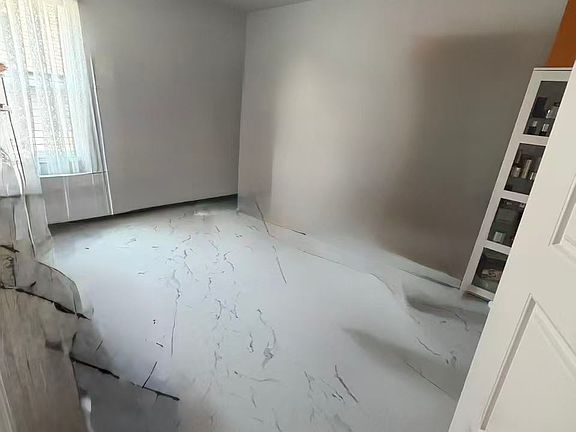 3rd image of 1961 Tidemarsh Ln