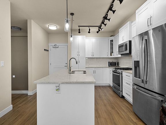 3rd image of 11077 Ravine Rd #612