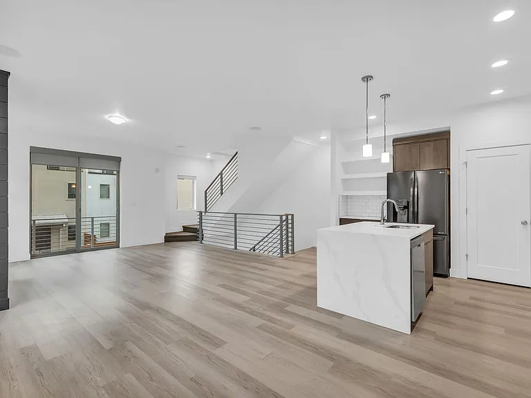 2250 N 475 W — Photo 12