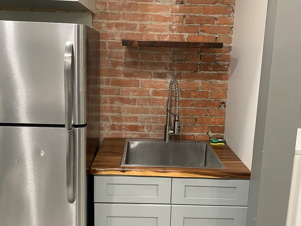 Kitchen sink and refrigerator