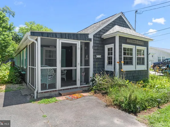 716 Bancroft Ave, Colonial Beach, VA 22443