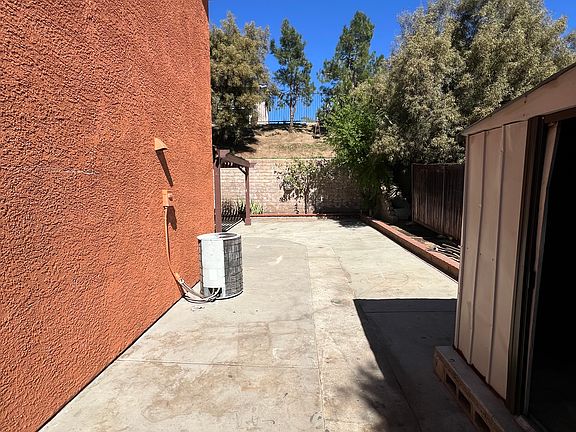 3rd image of 13438 Azores Ave