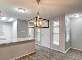 611 E Union Bower Rd, Irving, TX 75061