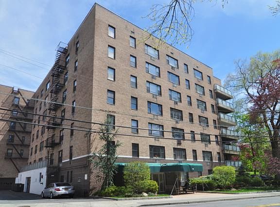 2nd image of 119 E Hartsdale Ave APT 3B